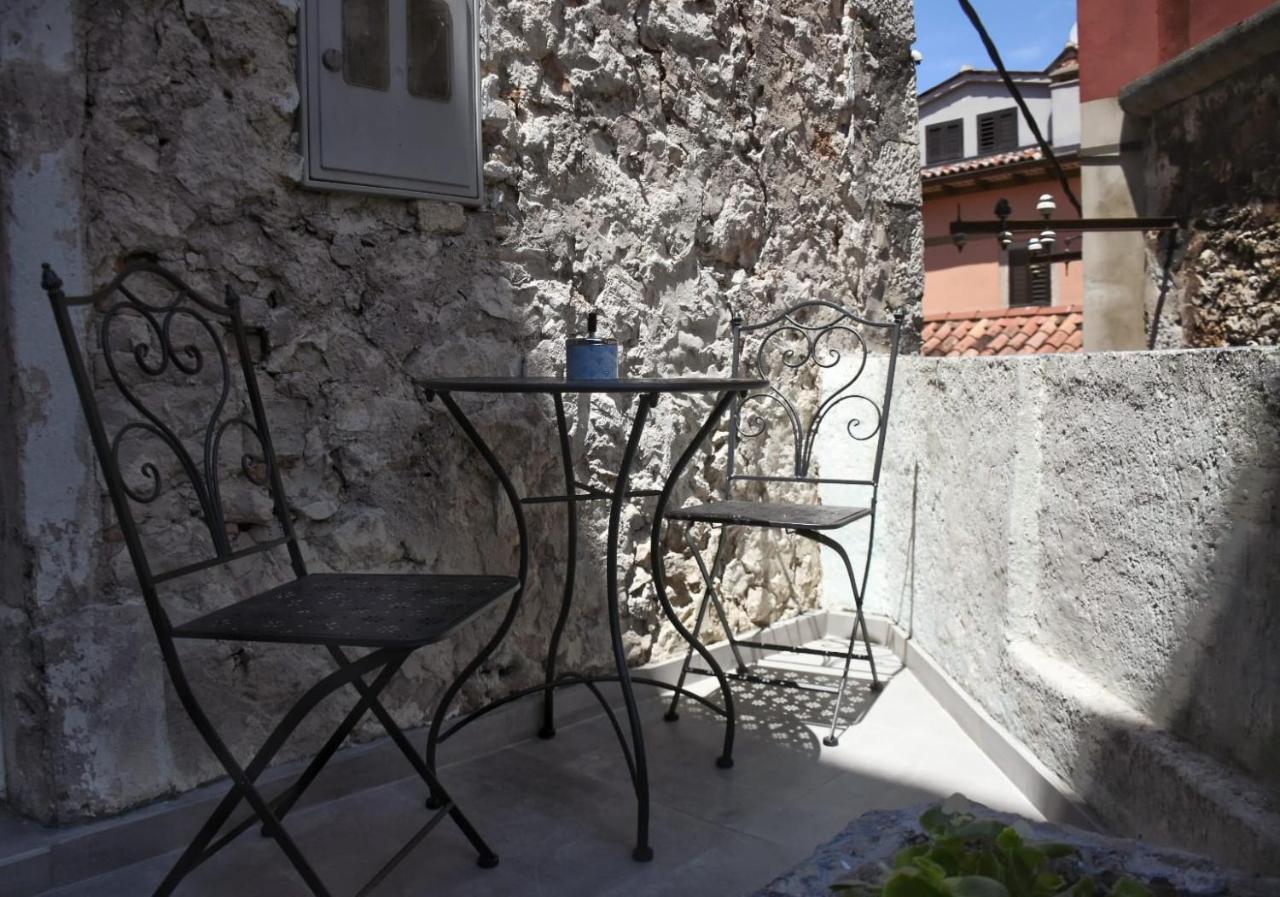 Modern Stairs Lägenhet Rovinj Exteriör bild